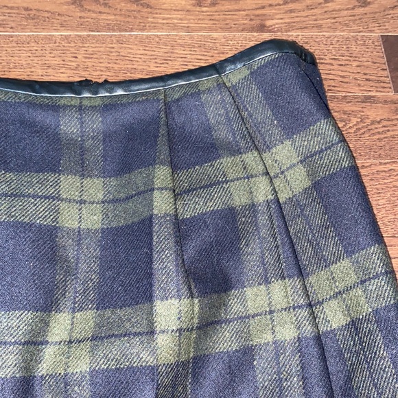 GAP Wool and Leather Skirt - Picture 2 of 5